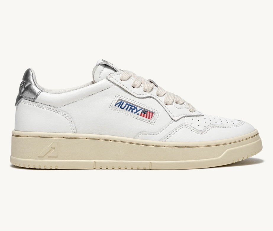 UNISEX SNEAKERS MDLST AUS LEDER IN WEISS UND SILBER METALLIC