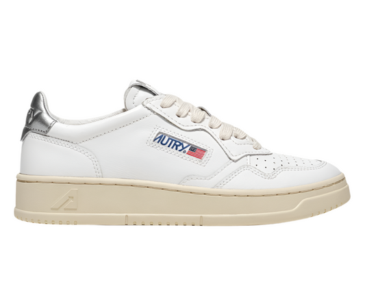 UNISEX SNEAKERS MDLST AUS LEDER IN WEISS UND SILBER METALLIC