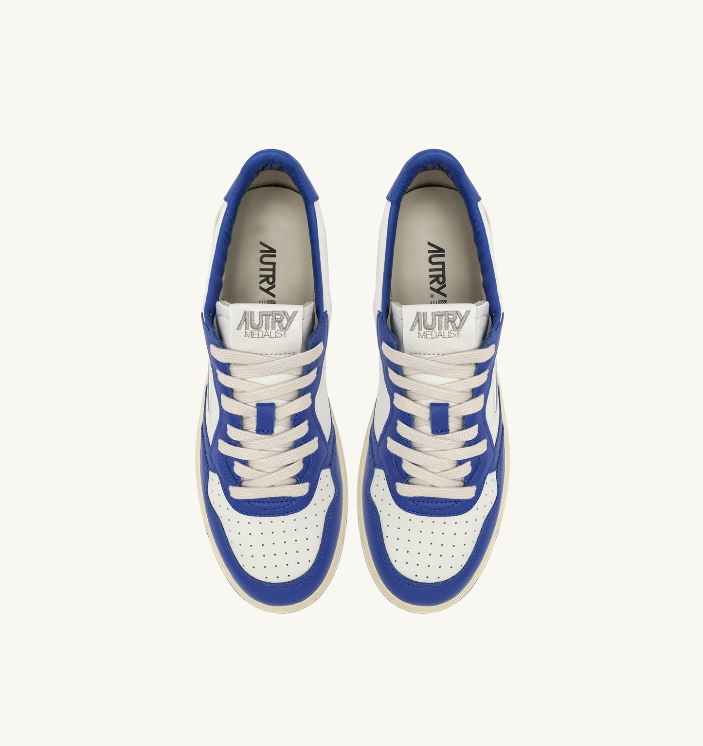 UNISEX SNEAKERS MDLST AUS WILDLEDER UND LEDER FARBE WEISS PALACEBLAU MIT SCHRIFTZUG