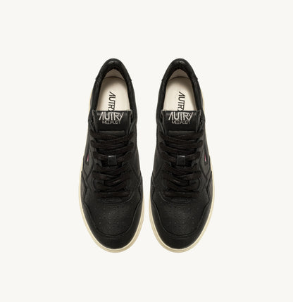UNISEX SNEAKERS MDLST AUS SUPERWEICHEM SCHWARZEM NAPPALEDER