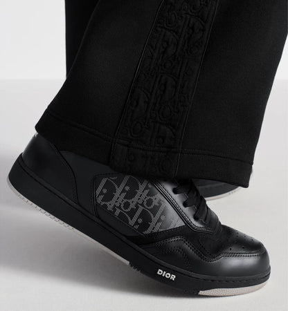 UNISEX SNEAKERS 27B -/Schwarz mit Schriftzug