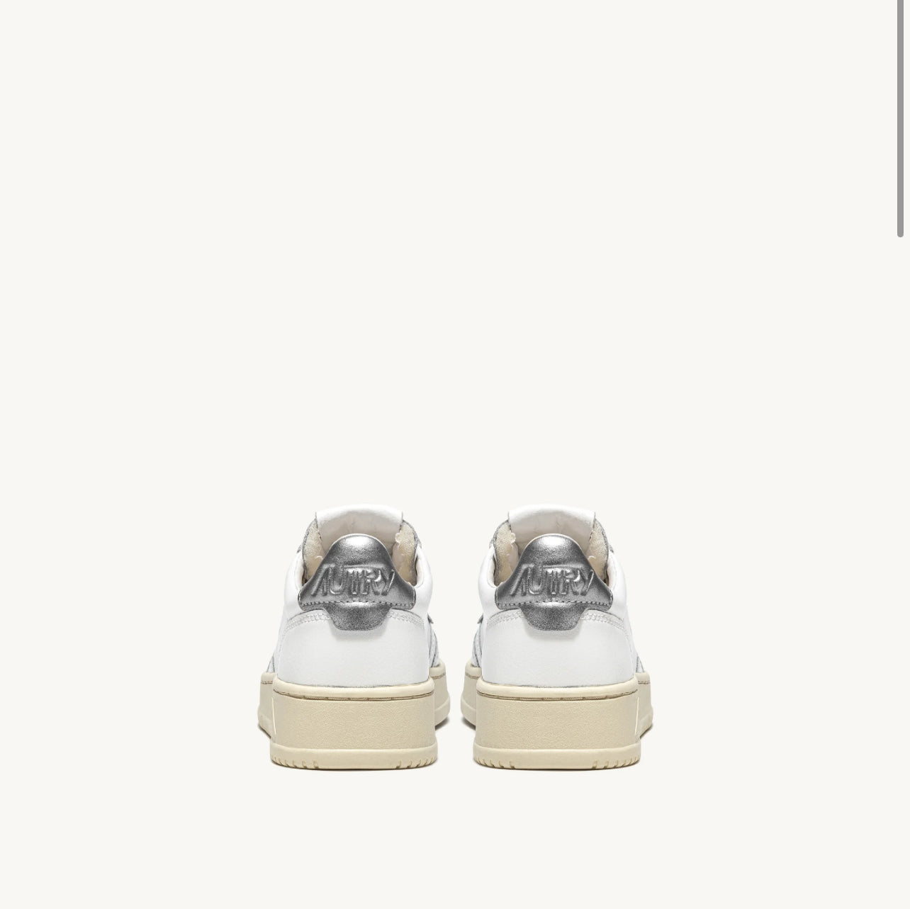 UNISEX SNEAKERS MDLST AUS LEDER IN WEISS UND SILBER METALLIC